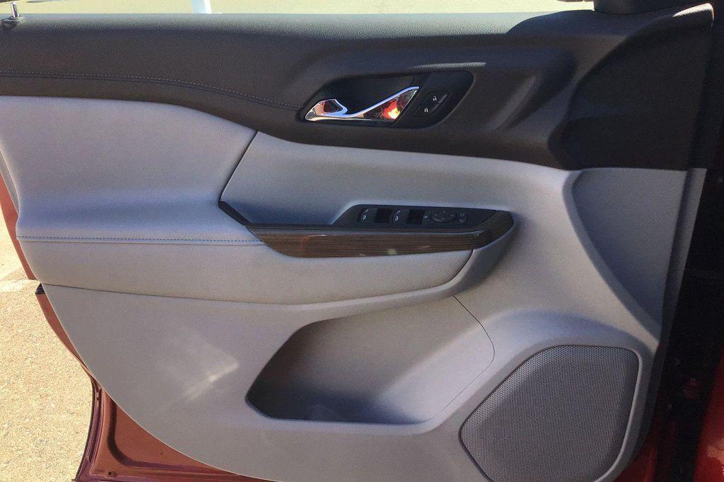used 2022 GMC Acadia car, priced at $24,895