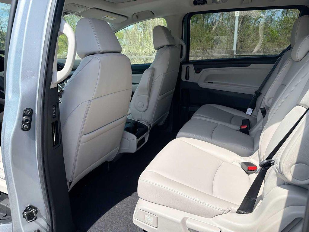 new 2026 Honda Odyssey car, priced at $44,997