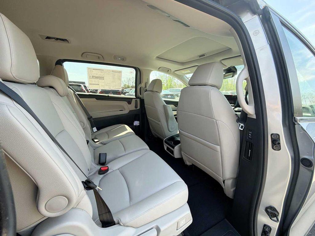 new 2026 Honda Odyssey car, priced at $44,997