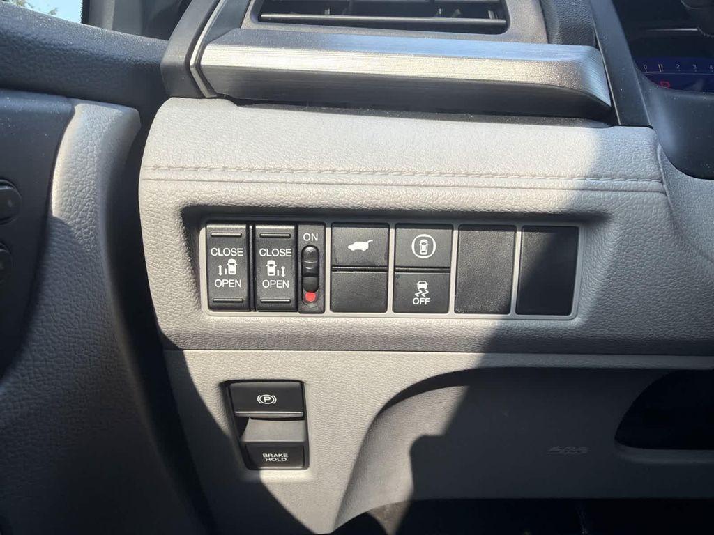 used 2024 Honda Odyssey car, priced at $33,889