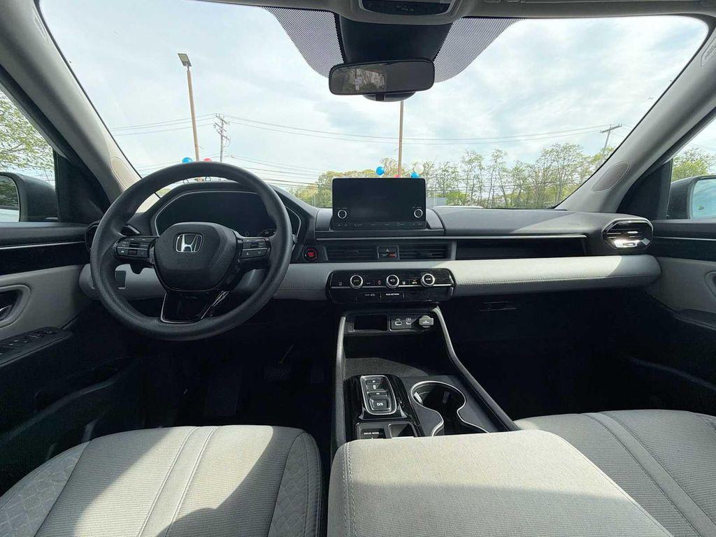 used 2023 Honda Pilot car, priced at $31,989