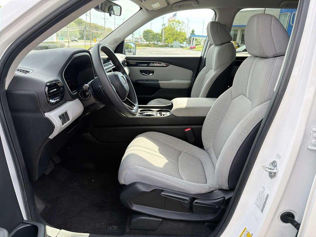 used 2023 Honda Pilot car, priced at $31,989