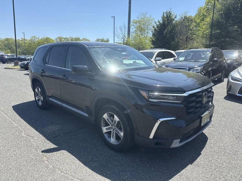 used 2023 Honda Pilot car, priced at $34,989