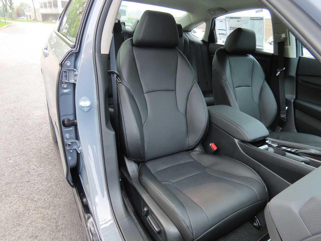 new 2025 Honda Accord Hybrid car, priced at $33,446