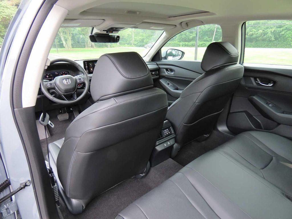 new 2025 Honda Accord Hybrid car, priced at $33,446