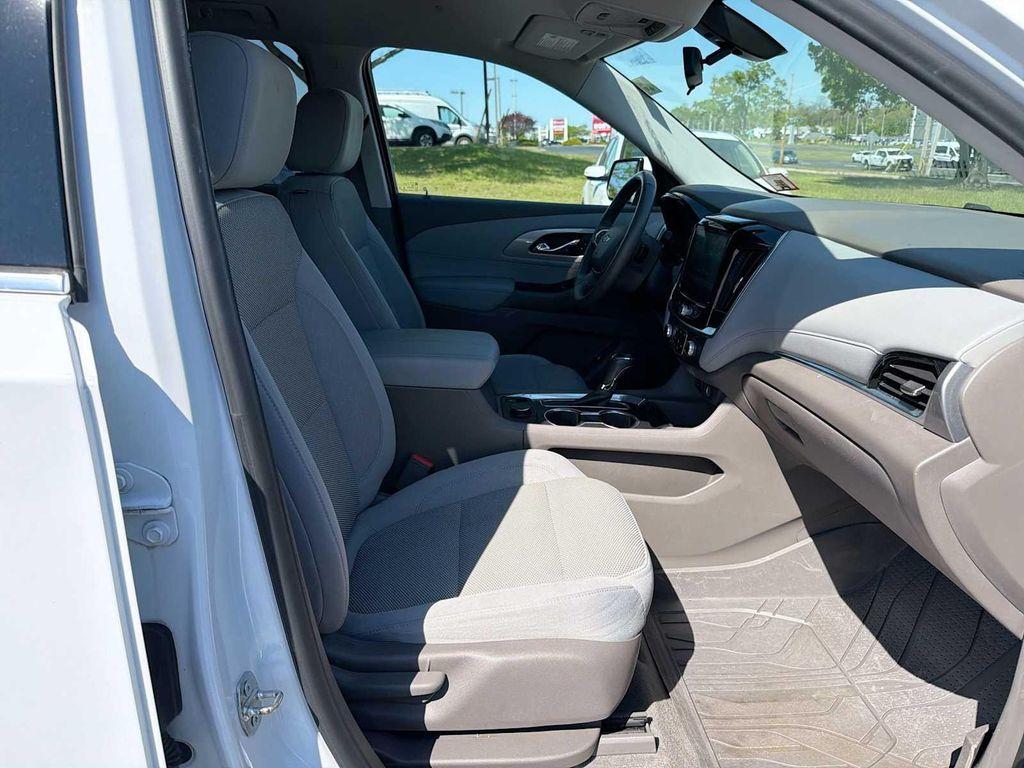 used 2019 Chevrolet Traverse car, priced at $21,388