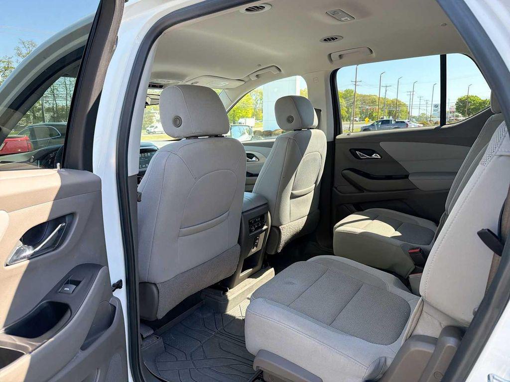 used 2019 Chevrolet Traverse car, priced at $21,388