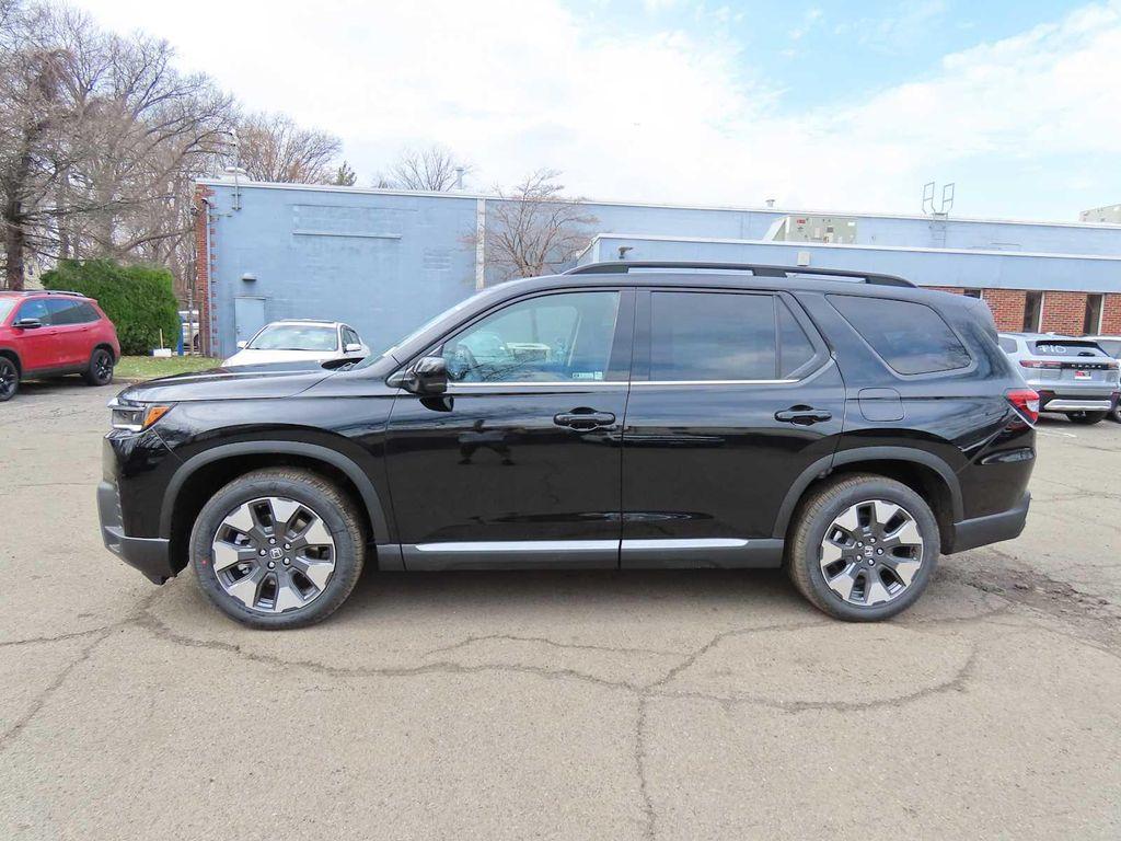 new 2026 Honda Pilot car, priced at $55,885