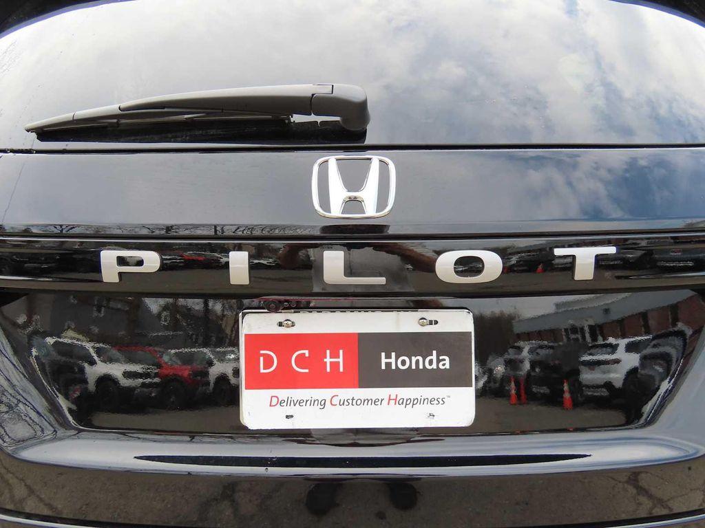 new 2026 Honda Pilot car, priced at $55,885