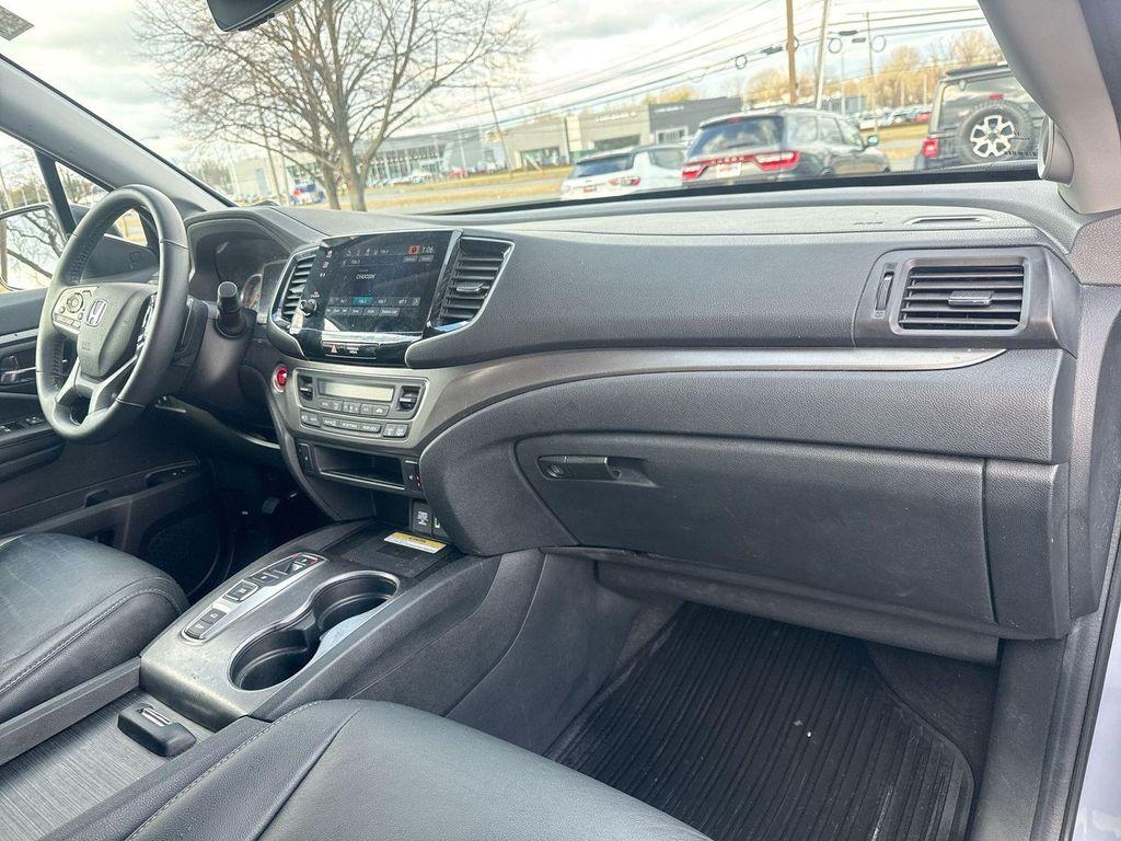 used 2022 Honda Pilot car, priced at $27,990