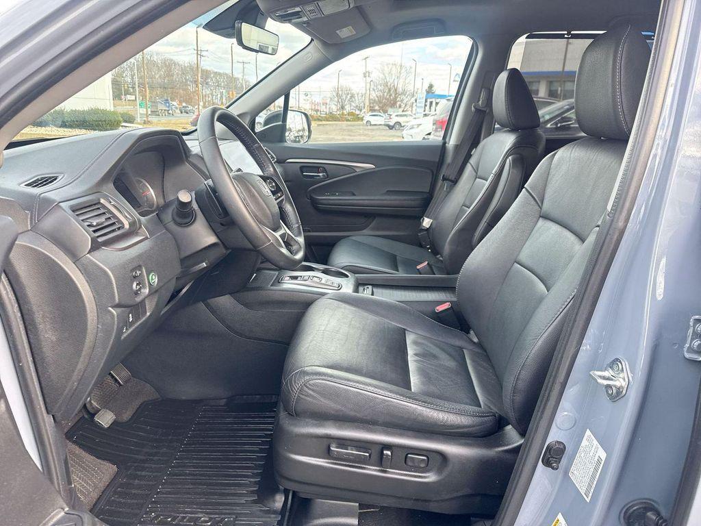 used 2022 Honda Pilot car, priced at $27,990