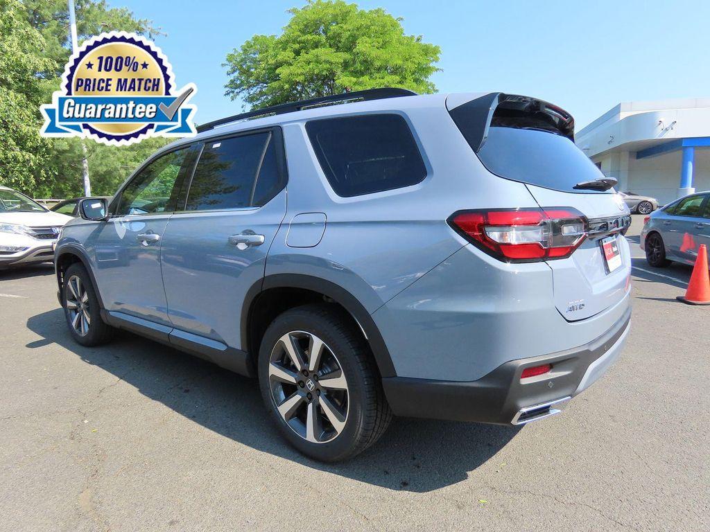 new 2025 Honda Pilot car, priced at $45,750