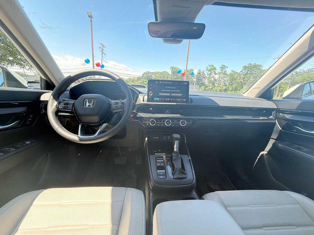 used 2023 Honda CR-V car, priced at $31,389