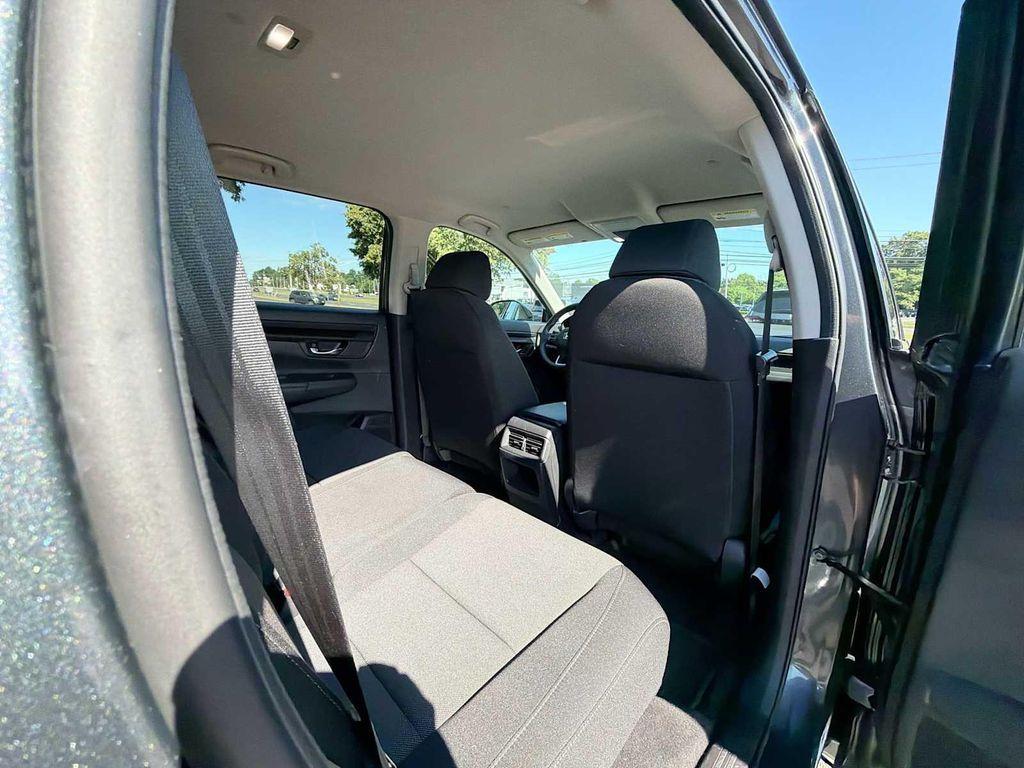used 2025 Honda CR-V car, priced at $29,989