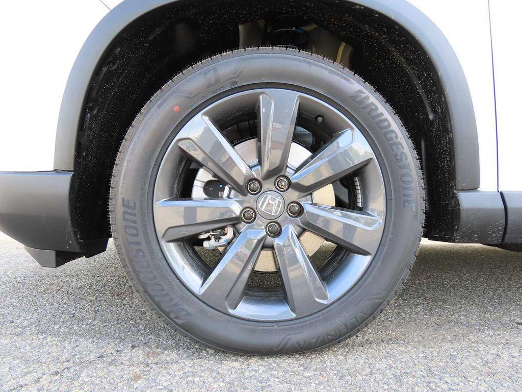 new 2026 Honda Pilot car, priced at $46,344
