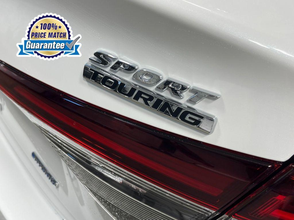 new 2025 Honda Civic Hybrid car, priced at $30,875