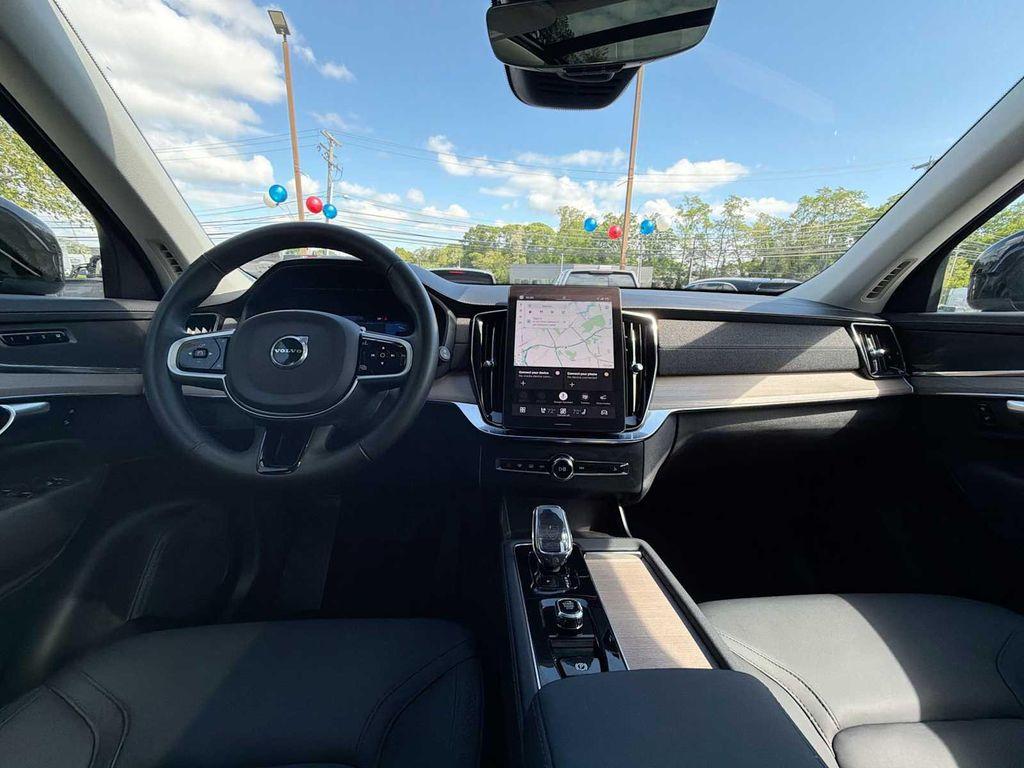 used 2025 Volvo XC90 car, priced at $47,089
