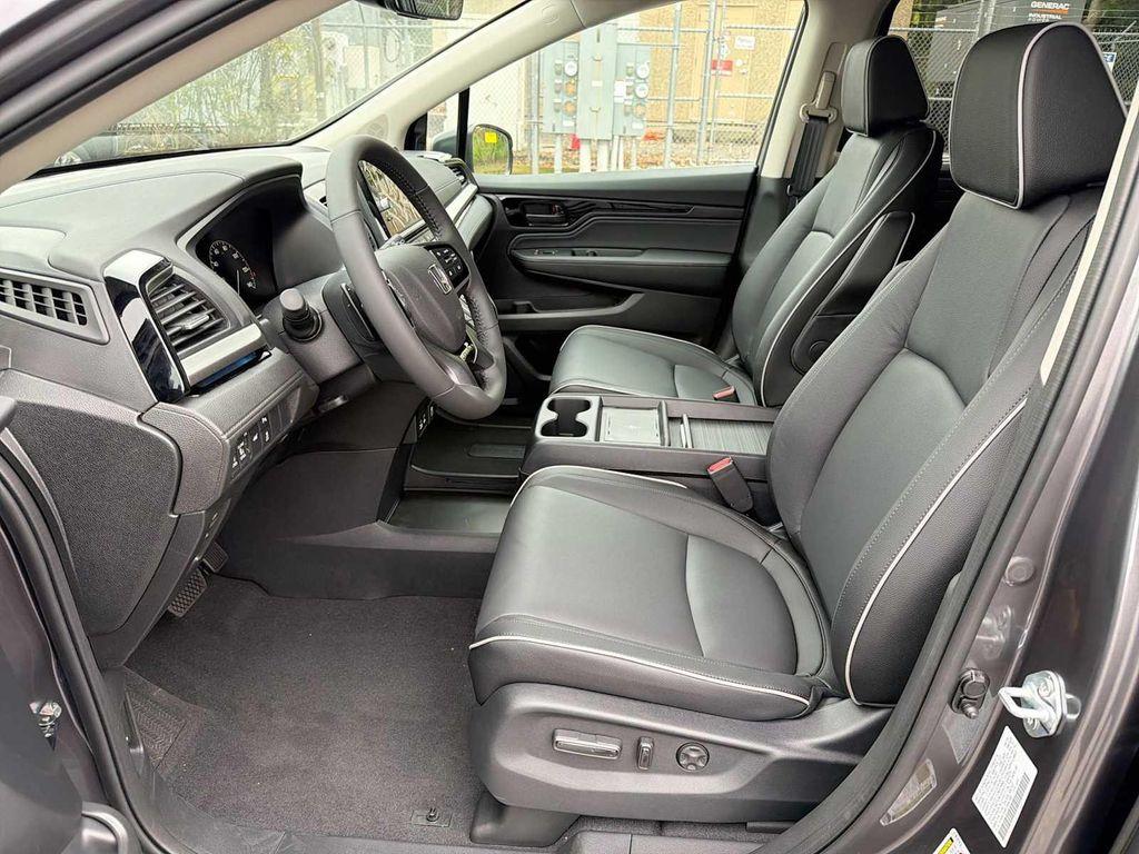new 2026 Honda Odyssey car, priced at $49,989