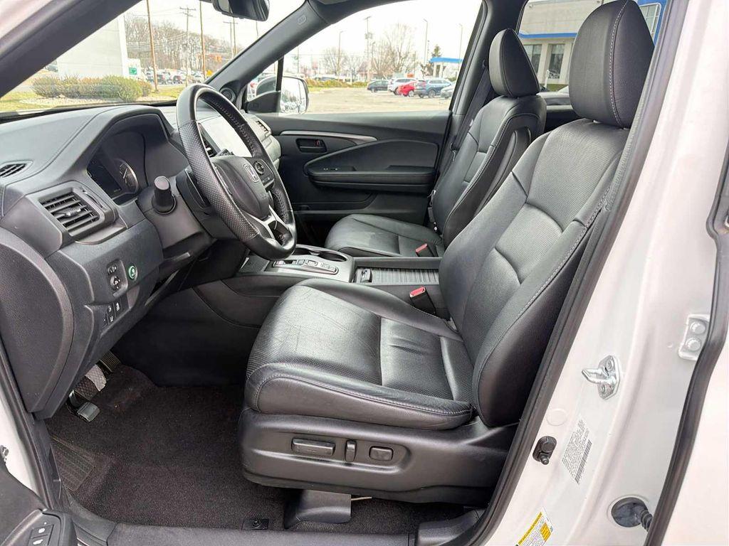 used 2023 Honda Passport car, priced at $28,490