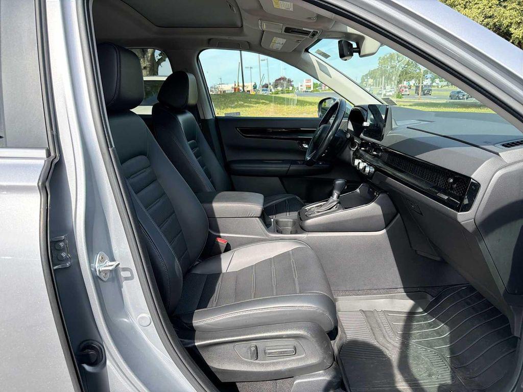 used 2023 Honda CR-V car, priced at $31,989