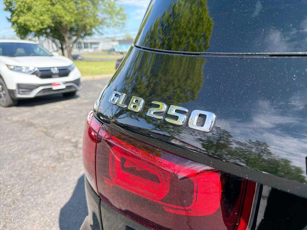 used 2021 Mercedes-Benz GLB 250 car, priced at $23,988