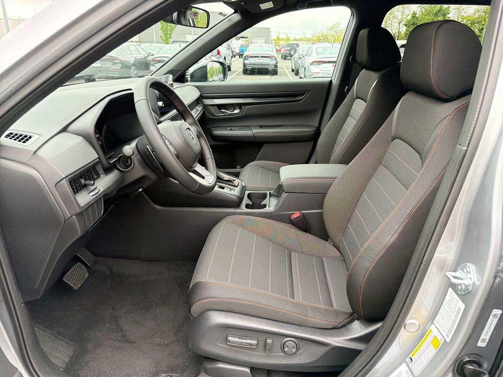 new 2026 Honda CR-V Hybrid car, priced at $39,579
