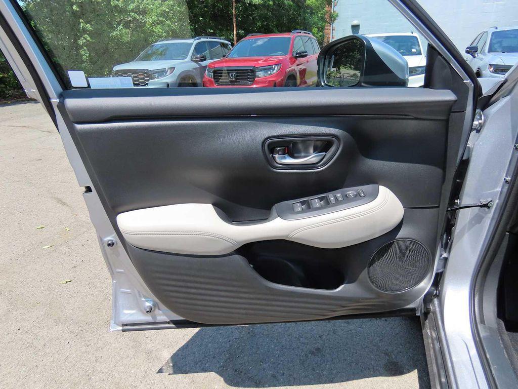 new 2026 Honda HR-V car, priced at $27,618