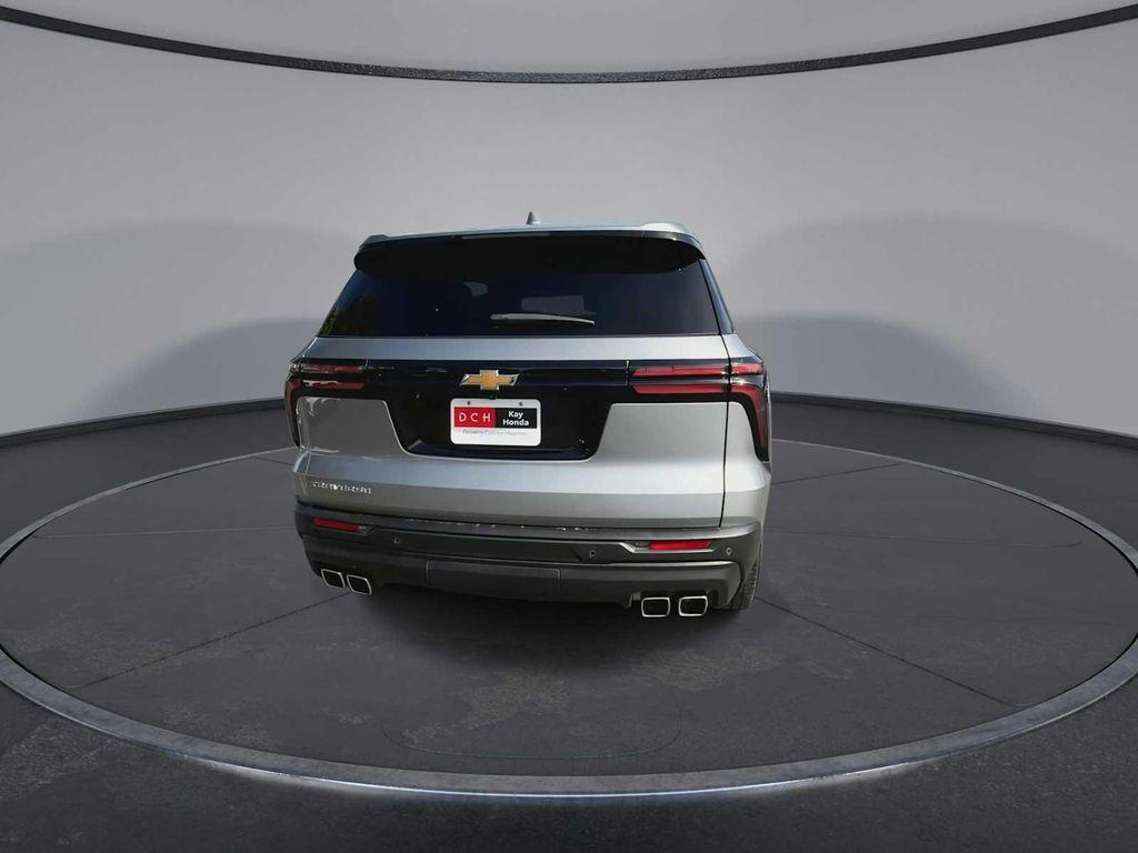 used 2024 Chevrolet Traverse car, priced at $32,289