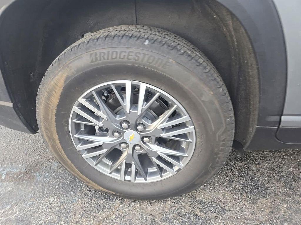 used 2024 Chevrolet Traverse car