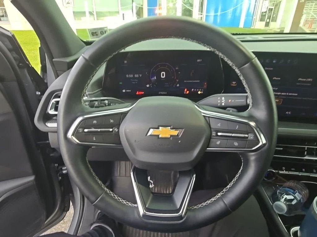 used 2024 Chevrolet Traverse car
