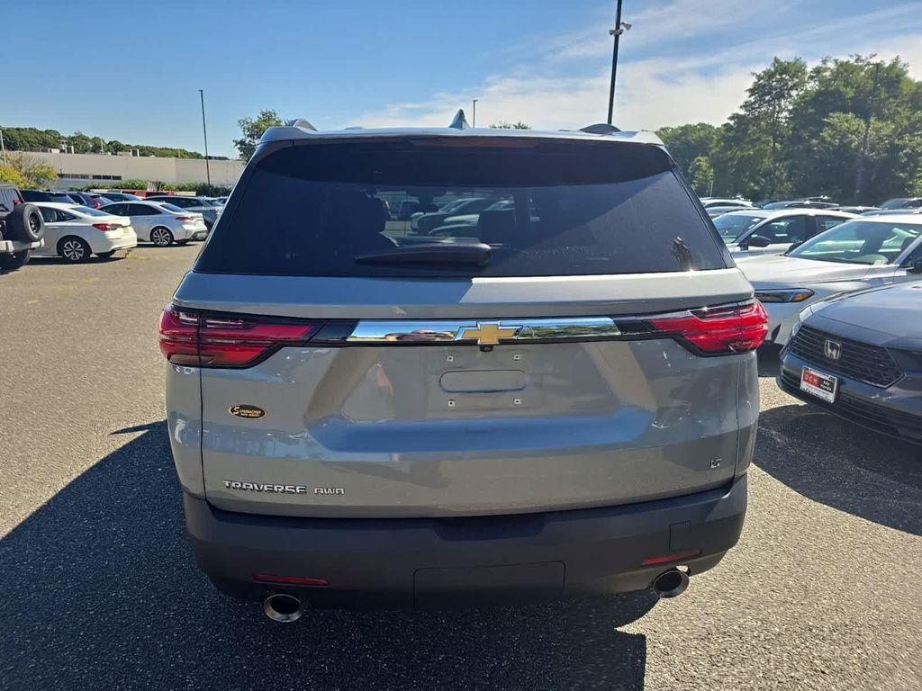 used 2023 Chevrolet Traverse car, priced at $32,189