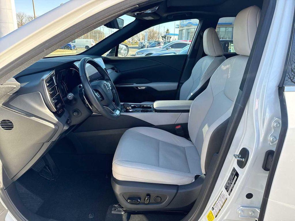 used 2024 Lexus RX 350 car, priced at $46,290