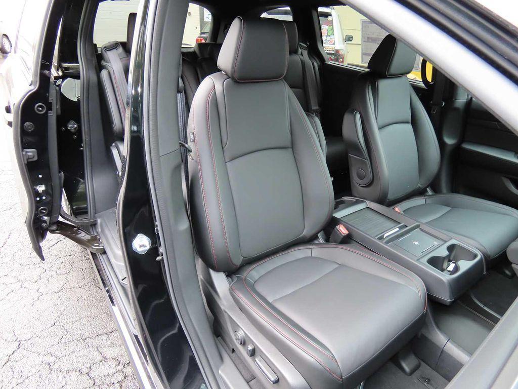 new 2026 Honda Odyssey car, priced at $45,596
