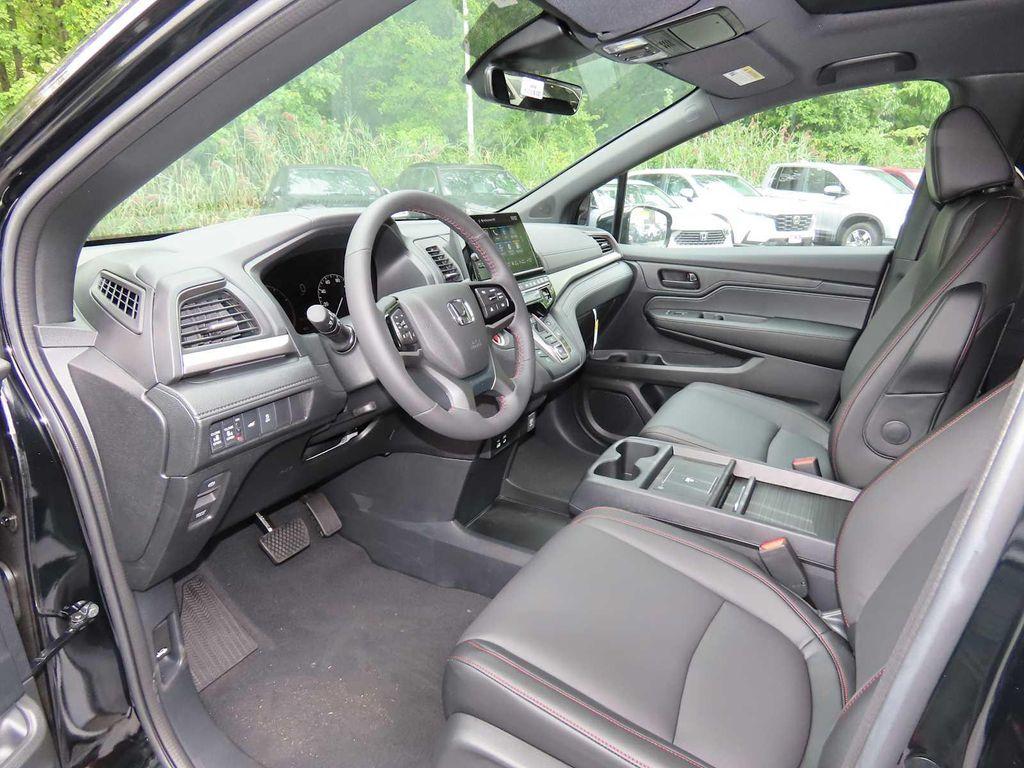 new 2026 Honda Odyssey car, priced at $45,596