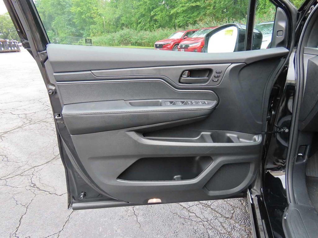 new 2026 Honda Odyssey car, priced at $45,596