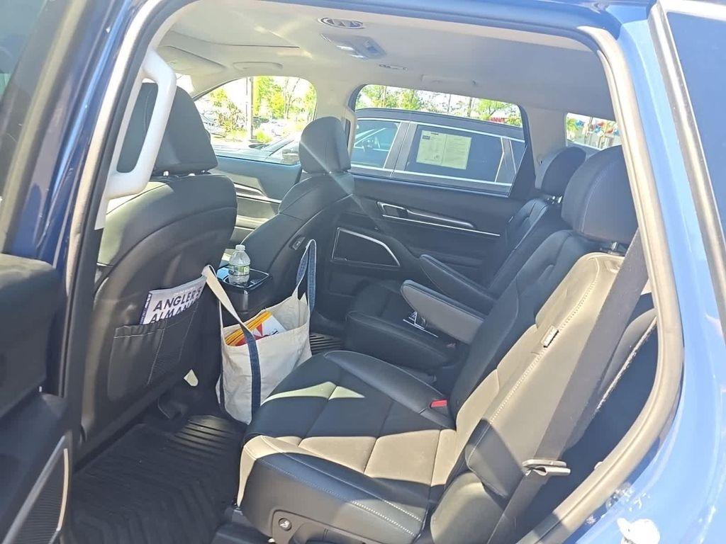 used 2025 Kia Telluride car, priced at $38,389