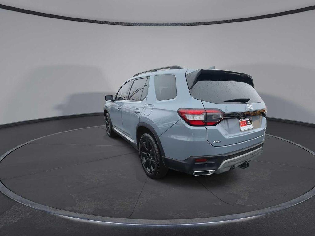 used 2025 Honda Pilot car, priced at $44,190