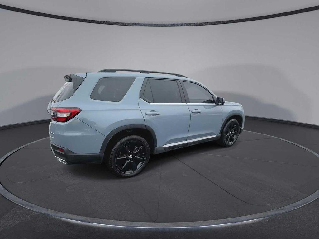 used 2025 Honda Pilot car, priced at $44,190