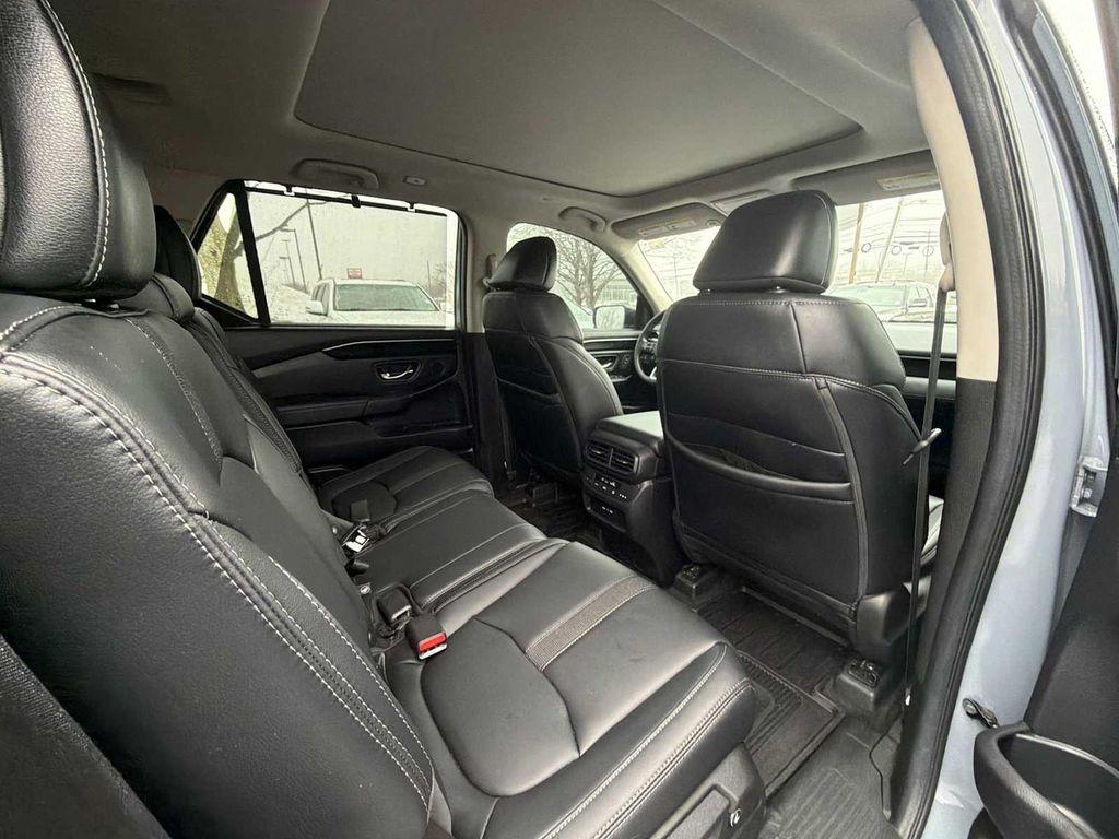 used 2025 Honda Pilot car, priced at $44,190