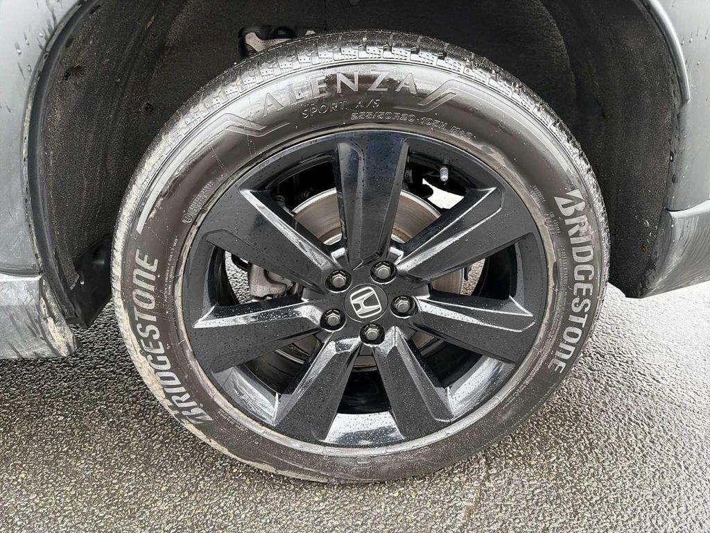 used 2025 Honda Pilot car, priced at $44,190