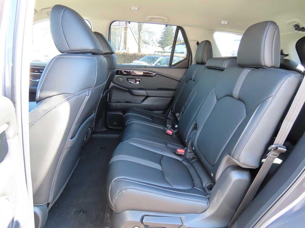 new 2026 Honda Pilot car, priced at $48,389