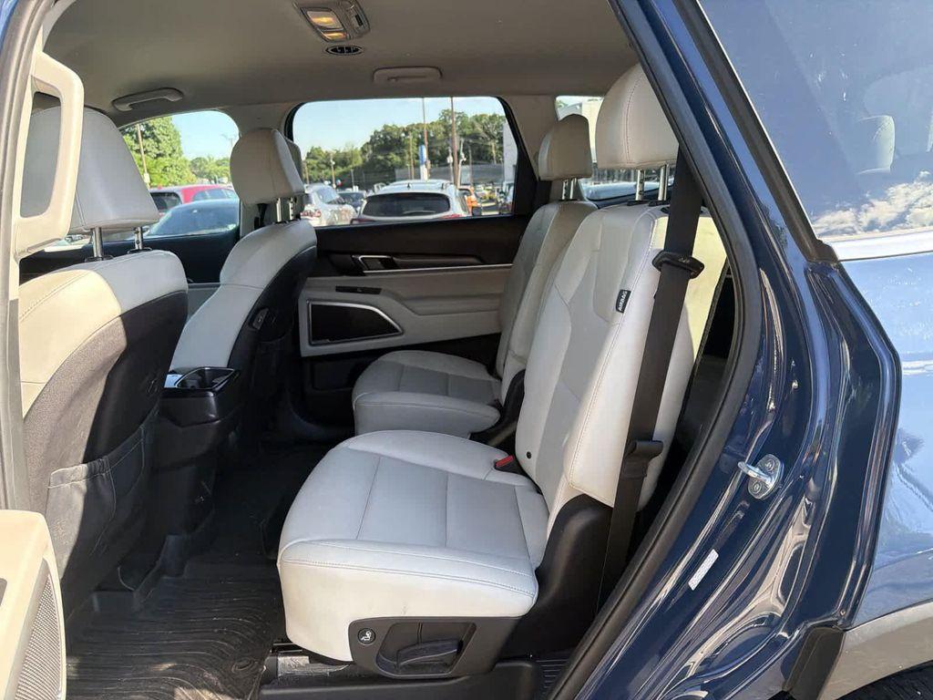 used 2023 Kia Telluride car, priced at $32,489