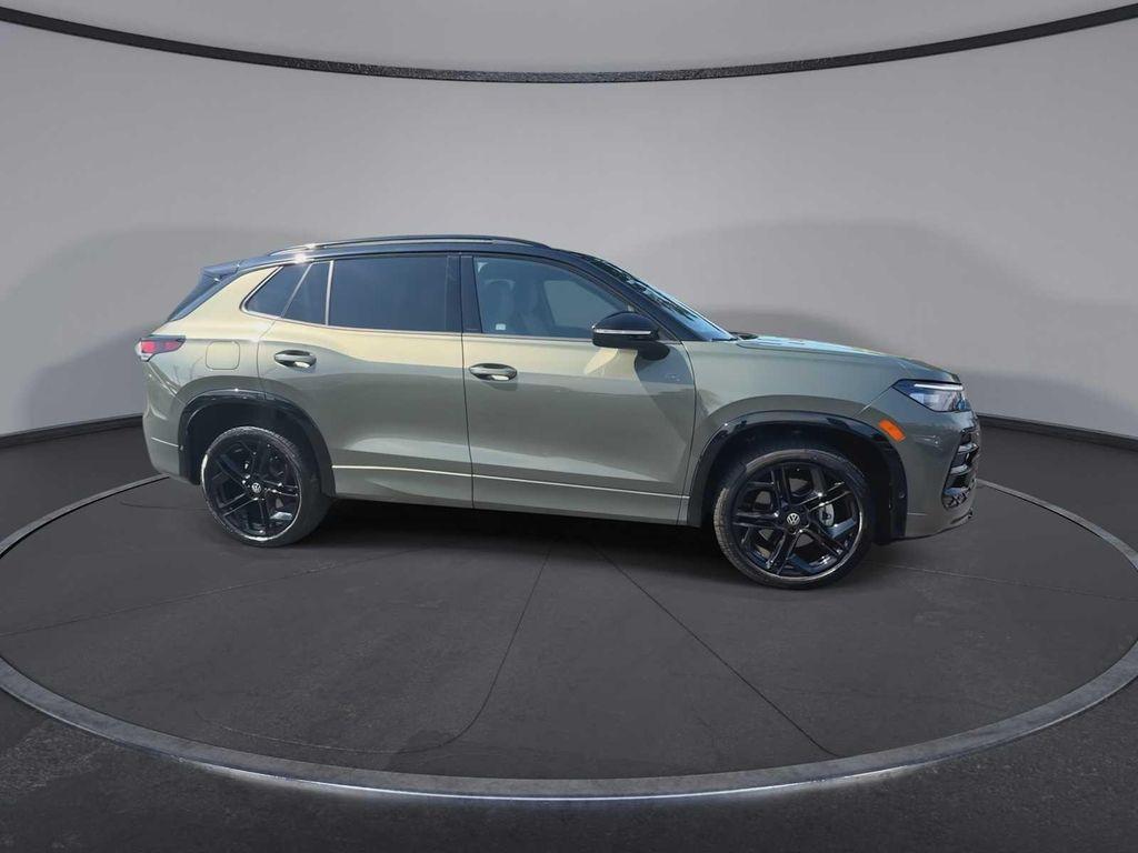 used 2026 Volkswagen Tiguan car, priced at $35,989