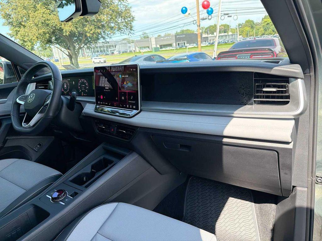 used 2026 Volkswagen Tiguan car, priced at $35,989