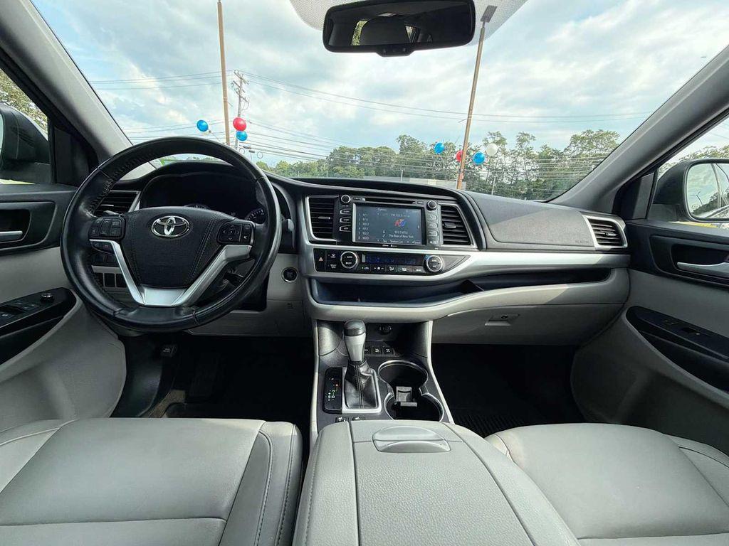 used 2015 Toyota Highlander car, priced at $19,489