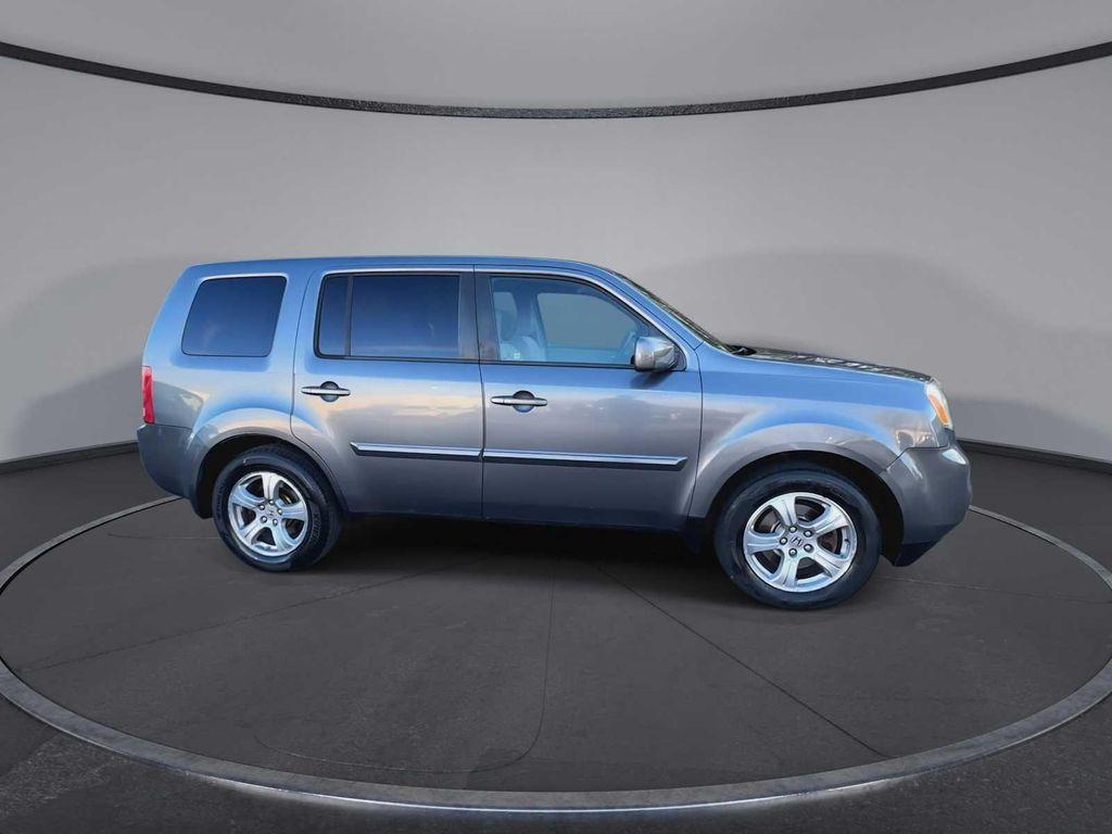 used 2013 Honda Pilot car, priced at $7,990