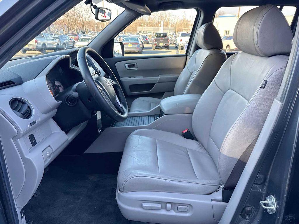 used 2013 Honda Pilot car, priced at $7,990