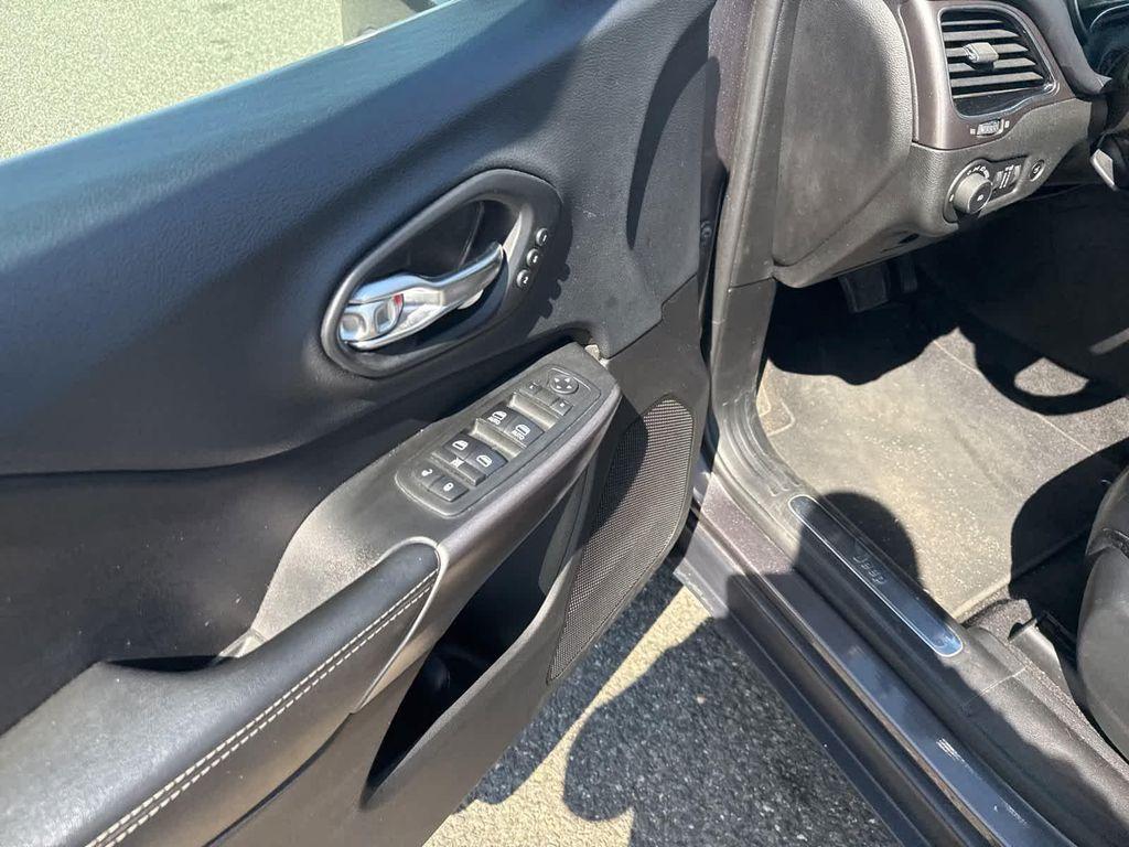 used 2019 Jeep Cherokee car, priced at $18,988