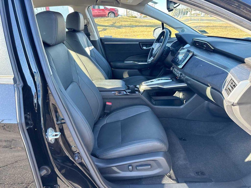 used 2018 Honda Clarity Plug-In Hybrid car, priced at $13,790