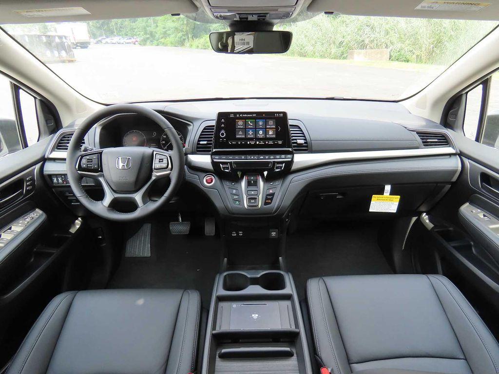 new 2026 Honda Odyssey car, priced at $45,452